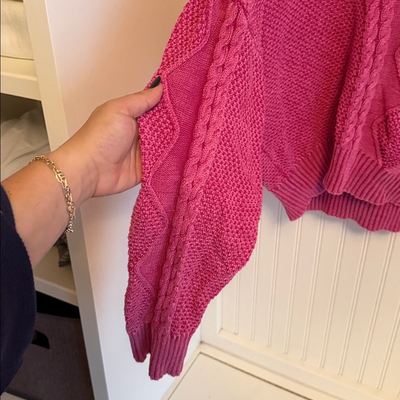 POL Fuchsia V-Neck Cable Knit Sweater - Picture 5 of 6